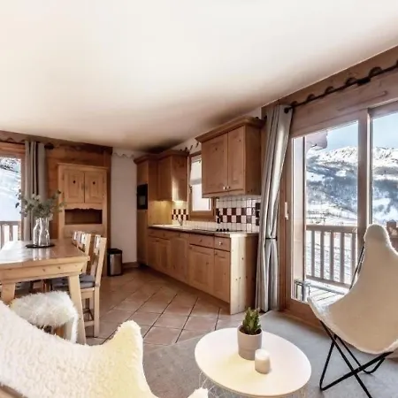 Chalet Gypse C13 Апартаменты *